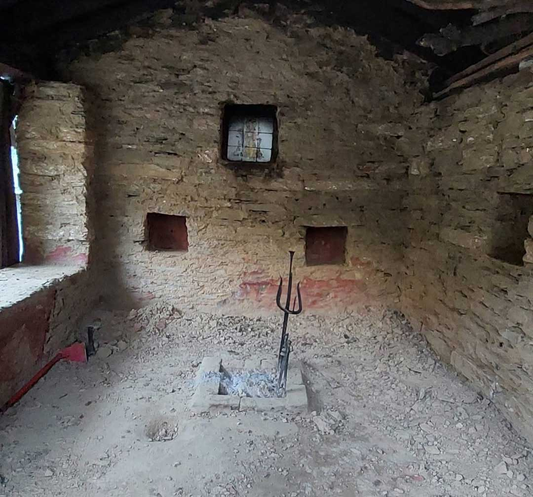 dhuni at Uma Giri Kutir, Taptkund Mahadev Mandir, Sailing, Bageshwar District, Uttarakhand, India. sustainable construction projects, renovations, relativelyLocal Nikol Giri, Nicole Jaquis, www.relativelylocal.com